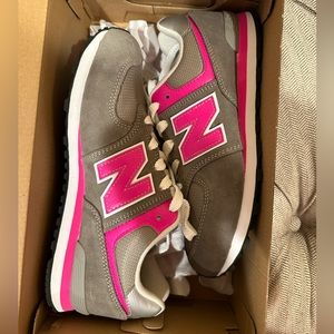 New Balance Youth size 5.5